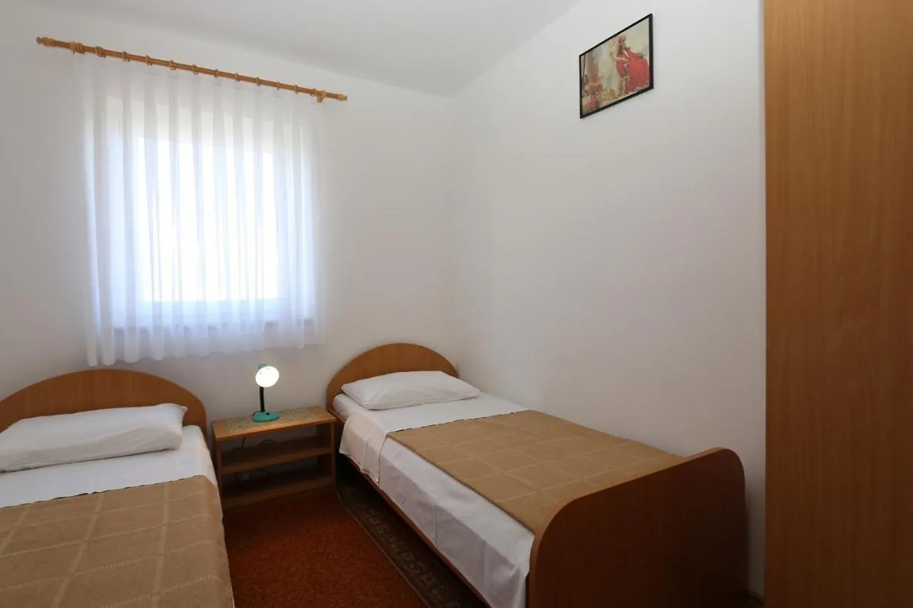 Two-Bedroom Apartment In Silo VII